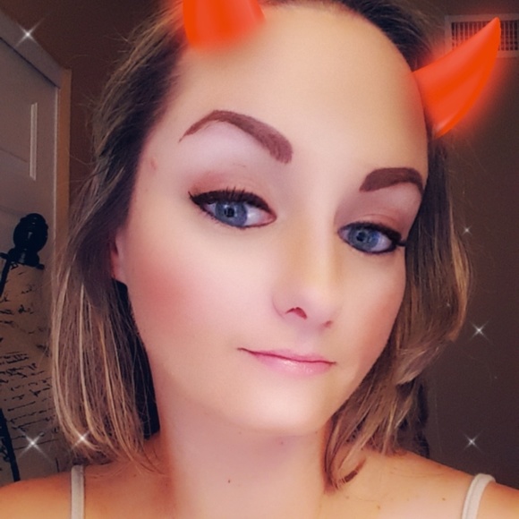 Meet your Posher, Jeannie - Picture 2 of 2